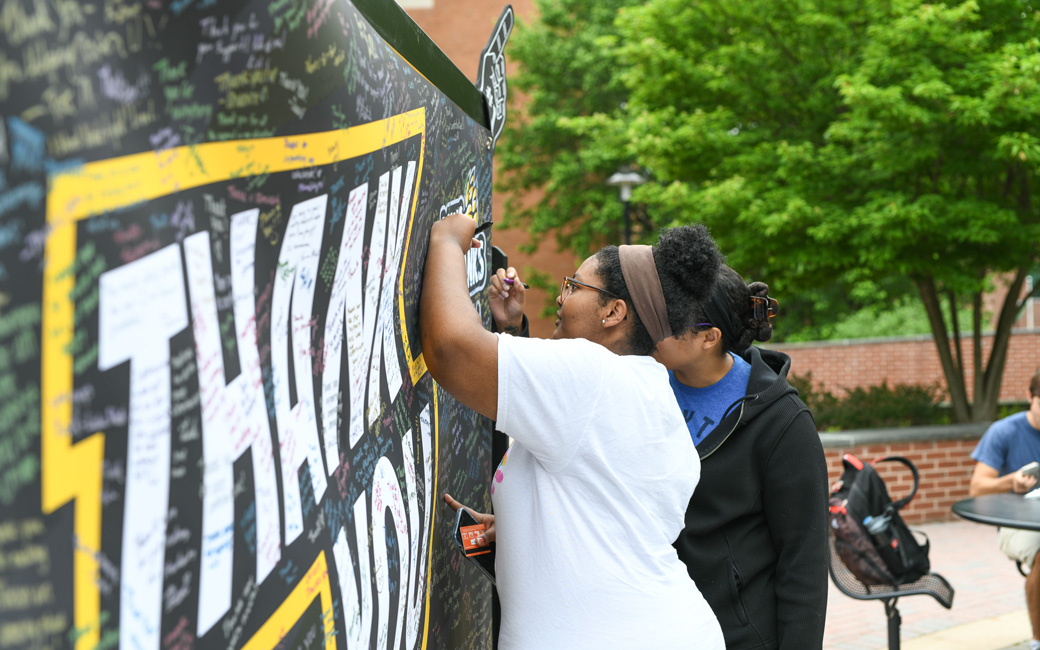 Signing Thank You Banner