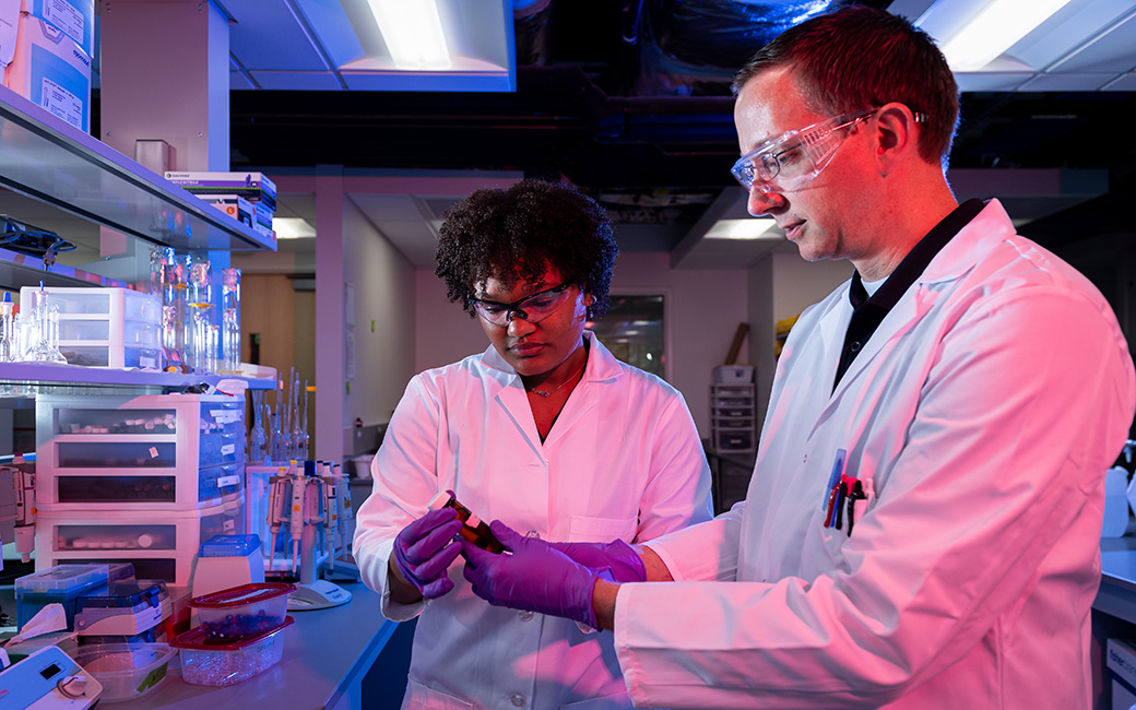 Two people in a laboratory