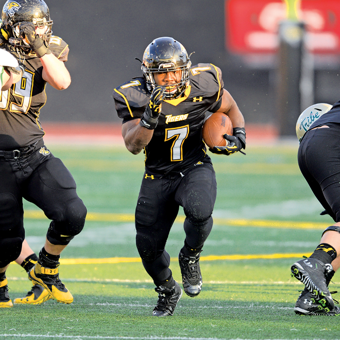 Darius Victor '17