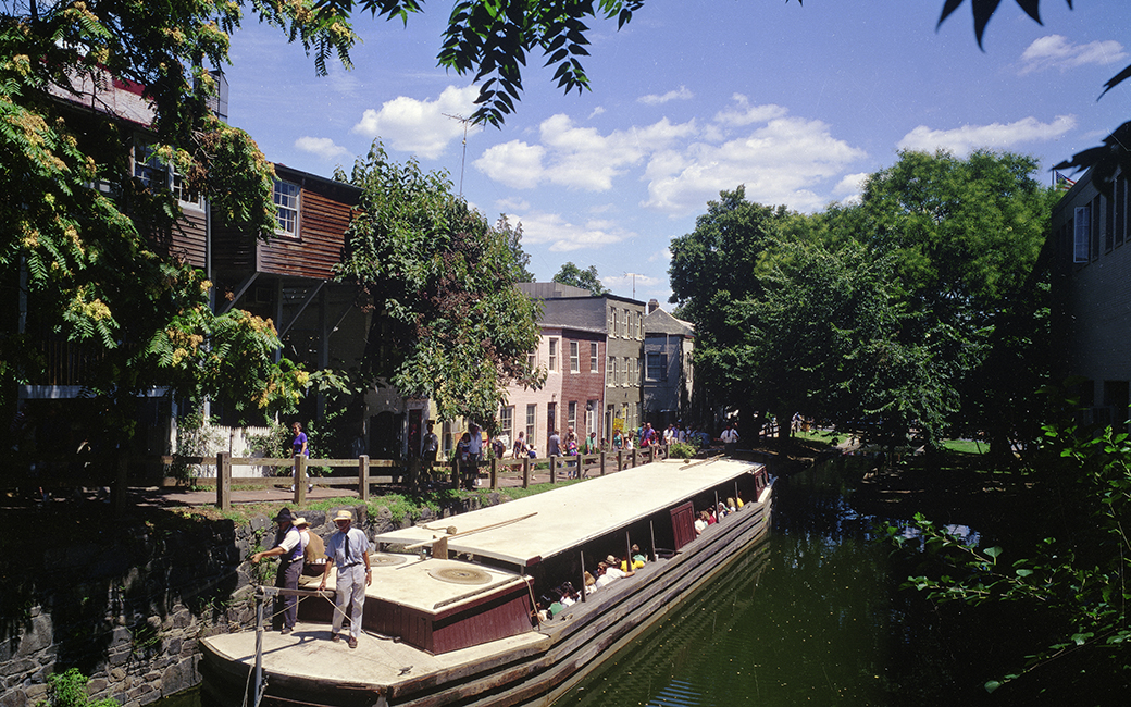 Tourist barge at the Georgetown lock on the C&O Canal.