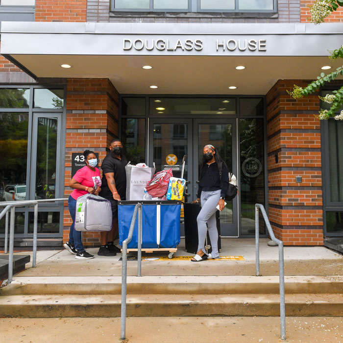 students move in