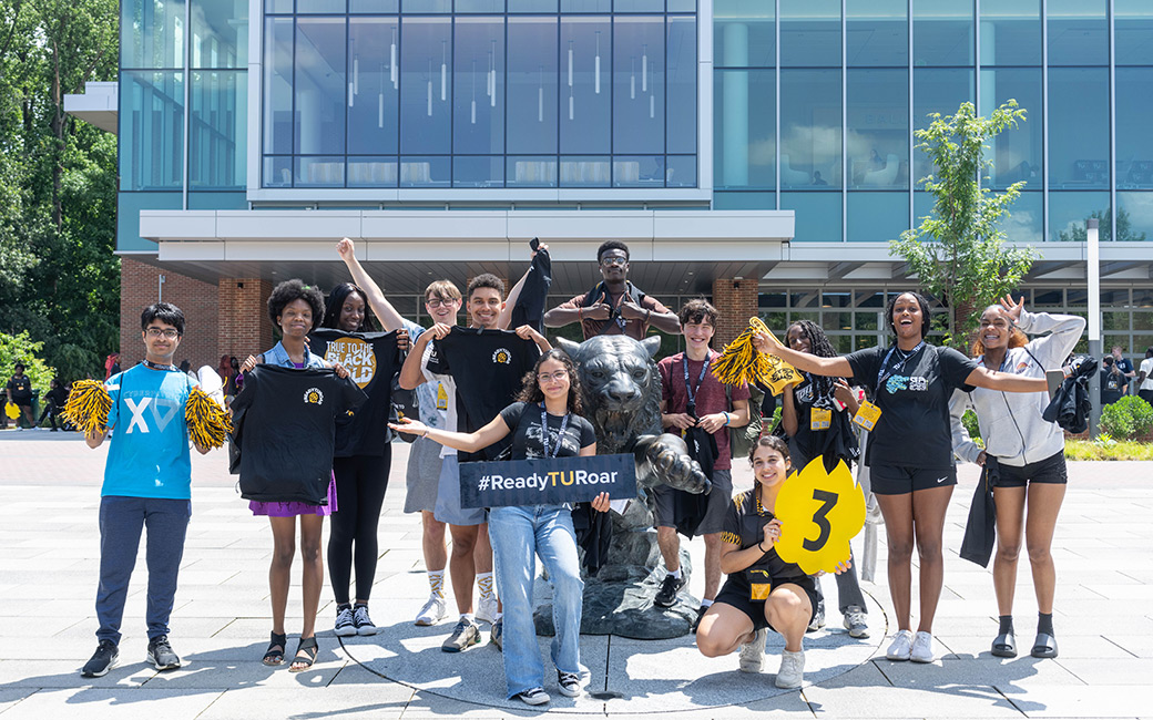Students at Tiger statue
